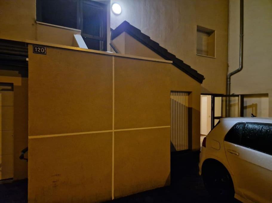 Logement Atypique & Parking Gratuit เฌ็กซ์ ภายนอก รูปภาพ