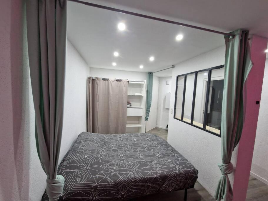 Logement Atypique & Parking Gratuit เฌ็กซ์ ภายนอก รูปภาพ